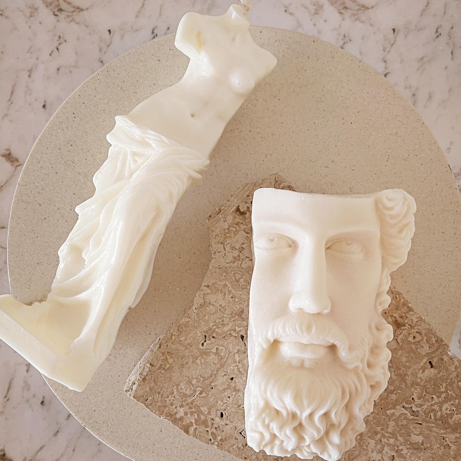 Darkhouse for social media