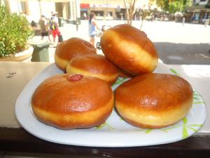 GIFT of TASTE hot donuts