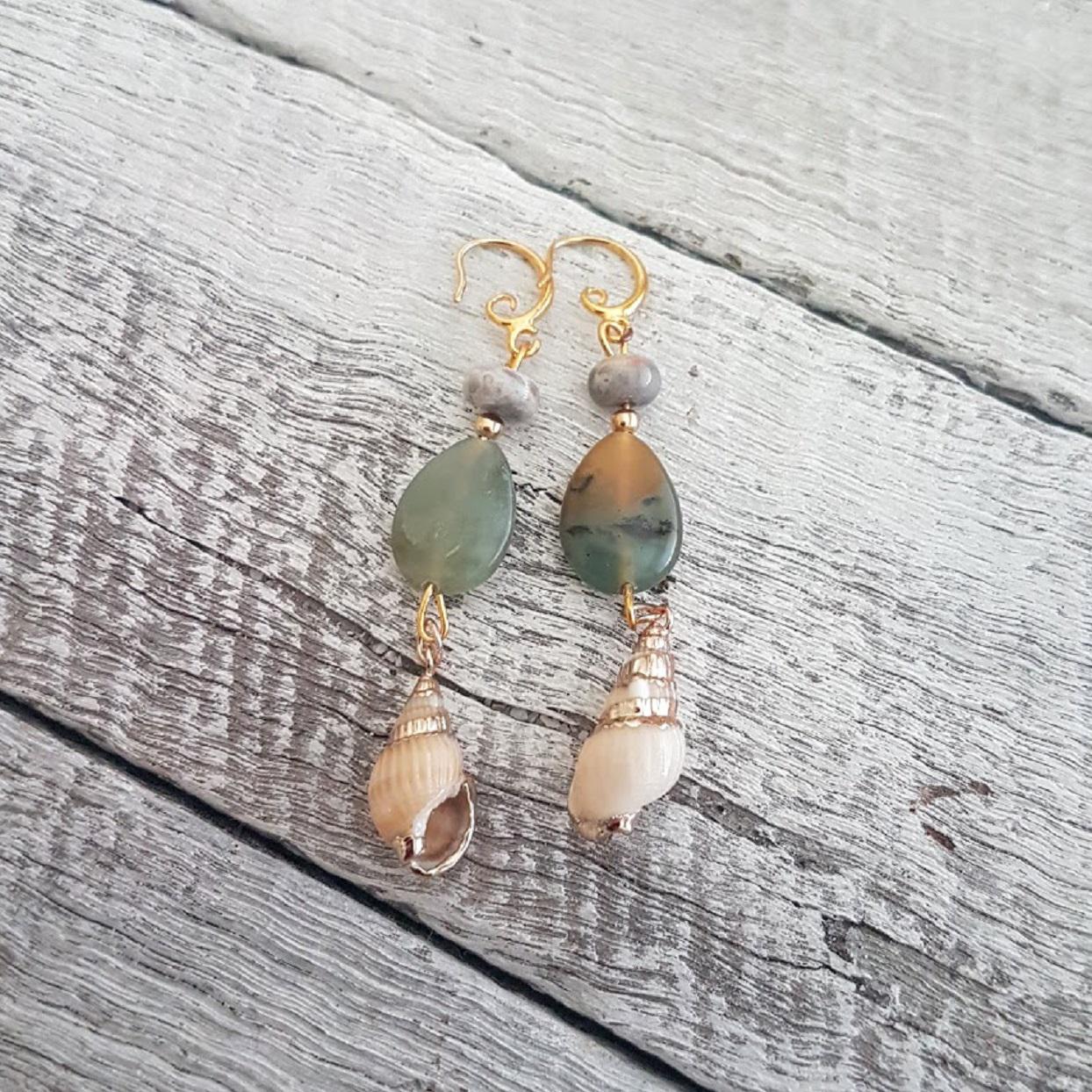 Handmade Shell & Agage Stones