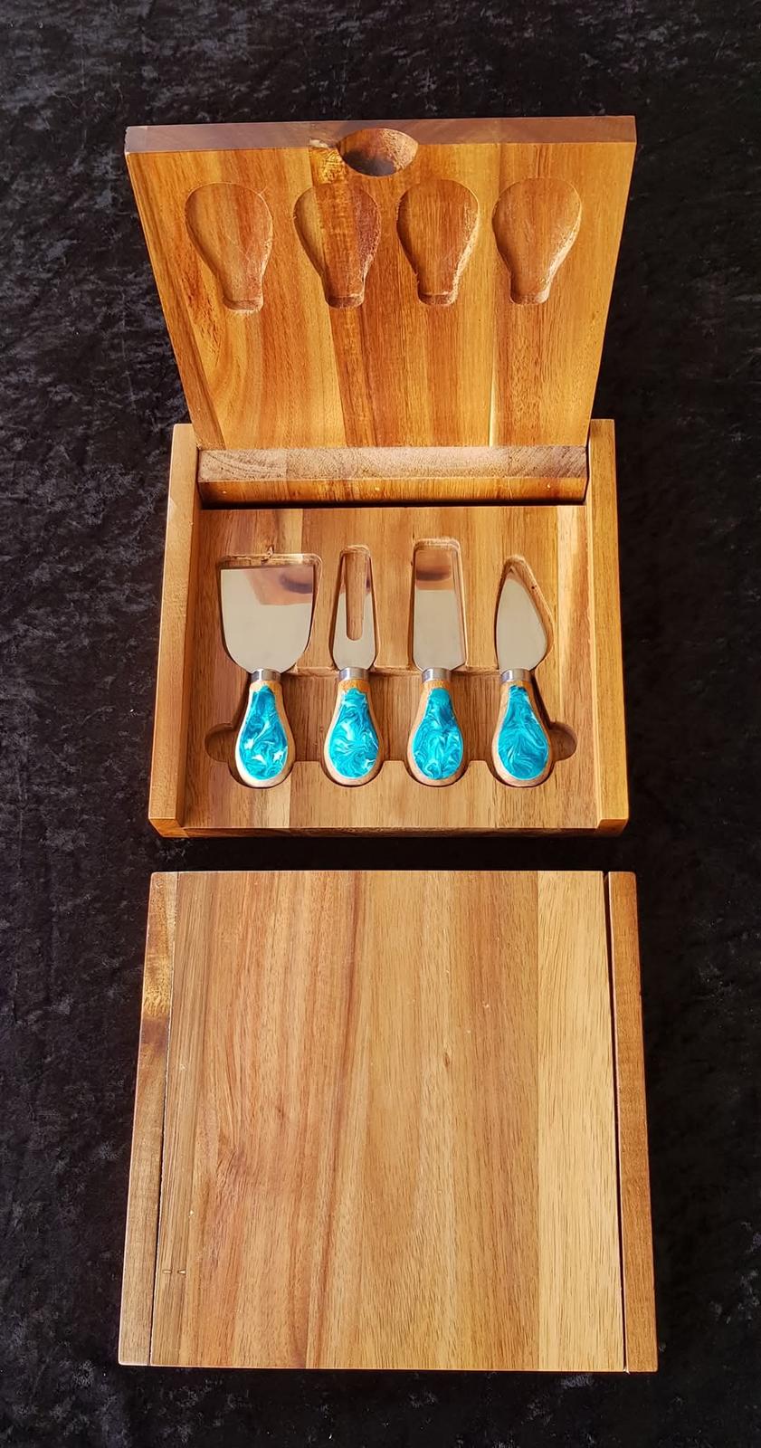 Board and cheese knife set (boxed)