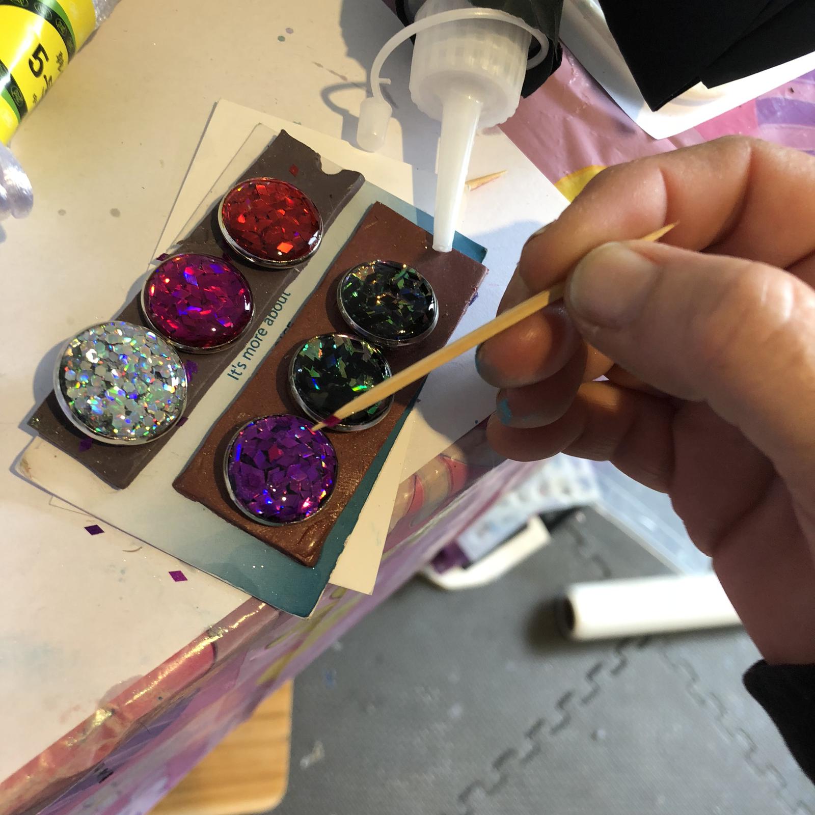 The glitter has come out to play, some new snaps are on their way