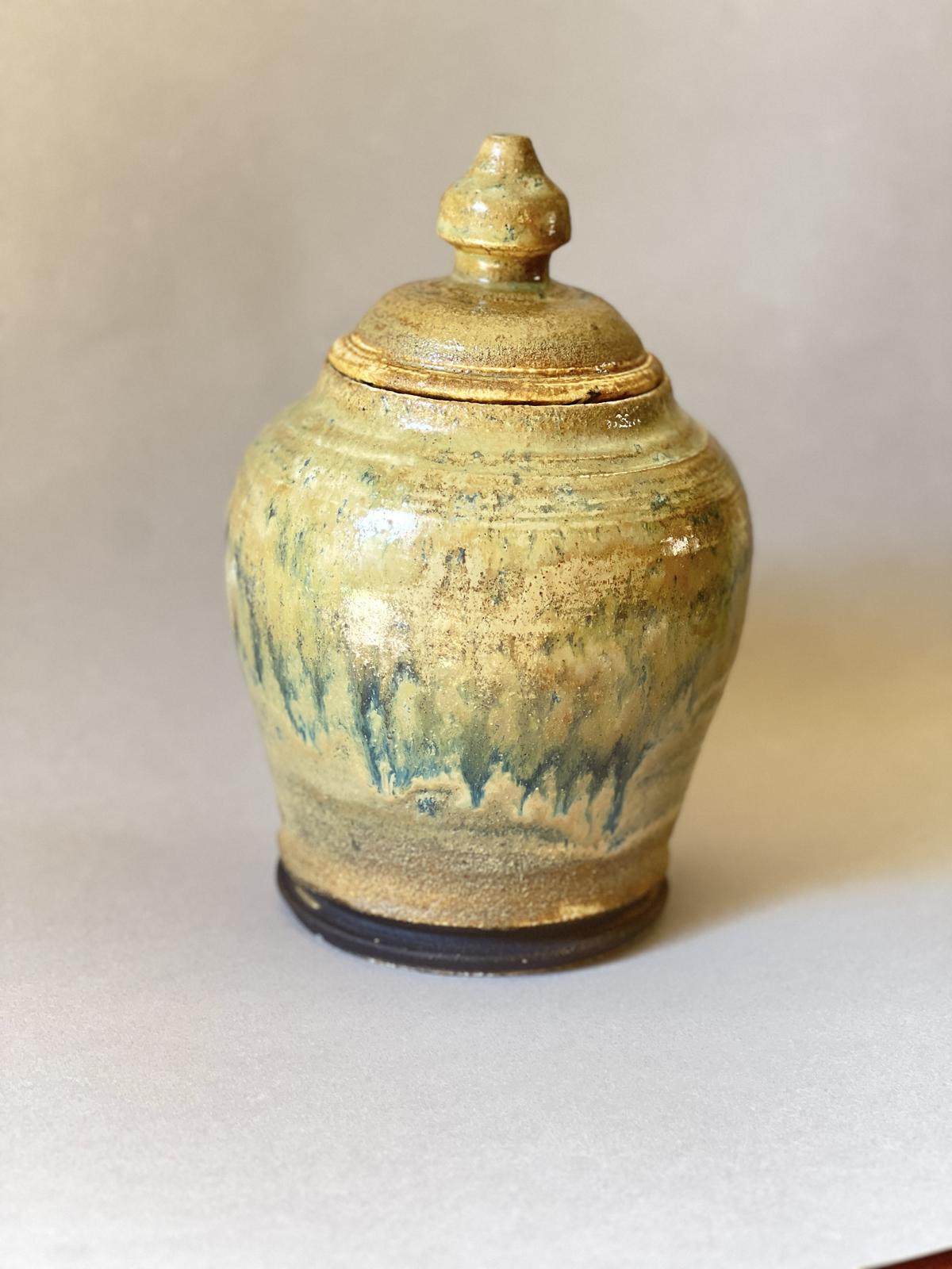 Urn