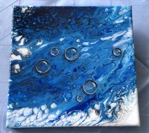 Acrylic fluid art by Ines