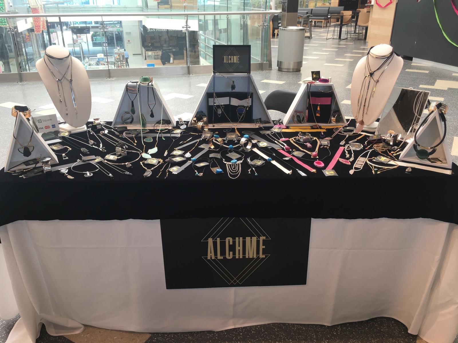 Alchme Tressle table display