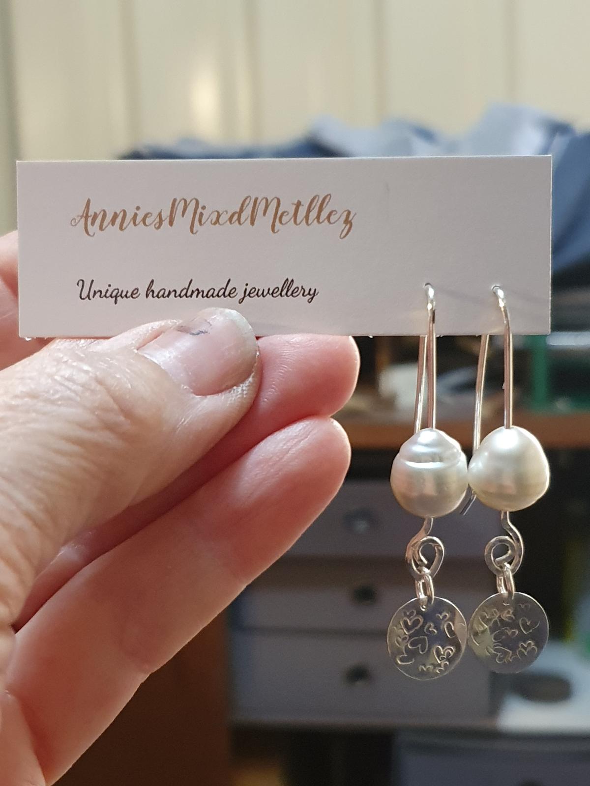 Pearl drop earrings