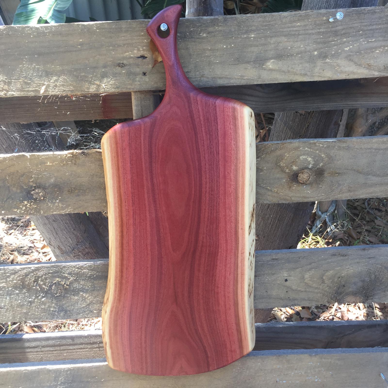 SALMON GUM