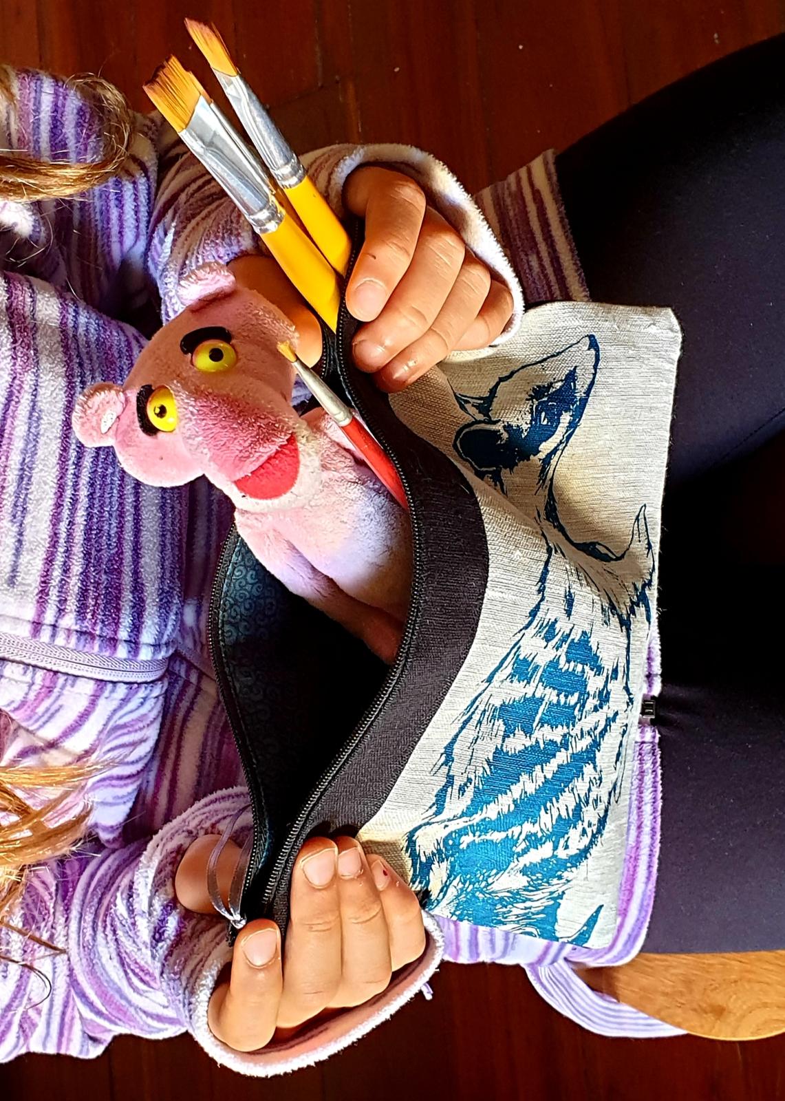 Numbat zipper pouch