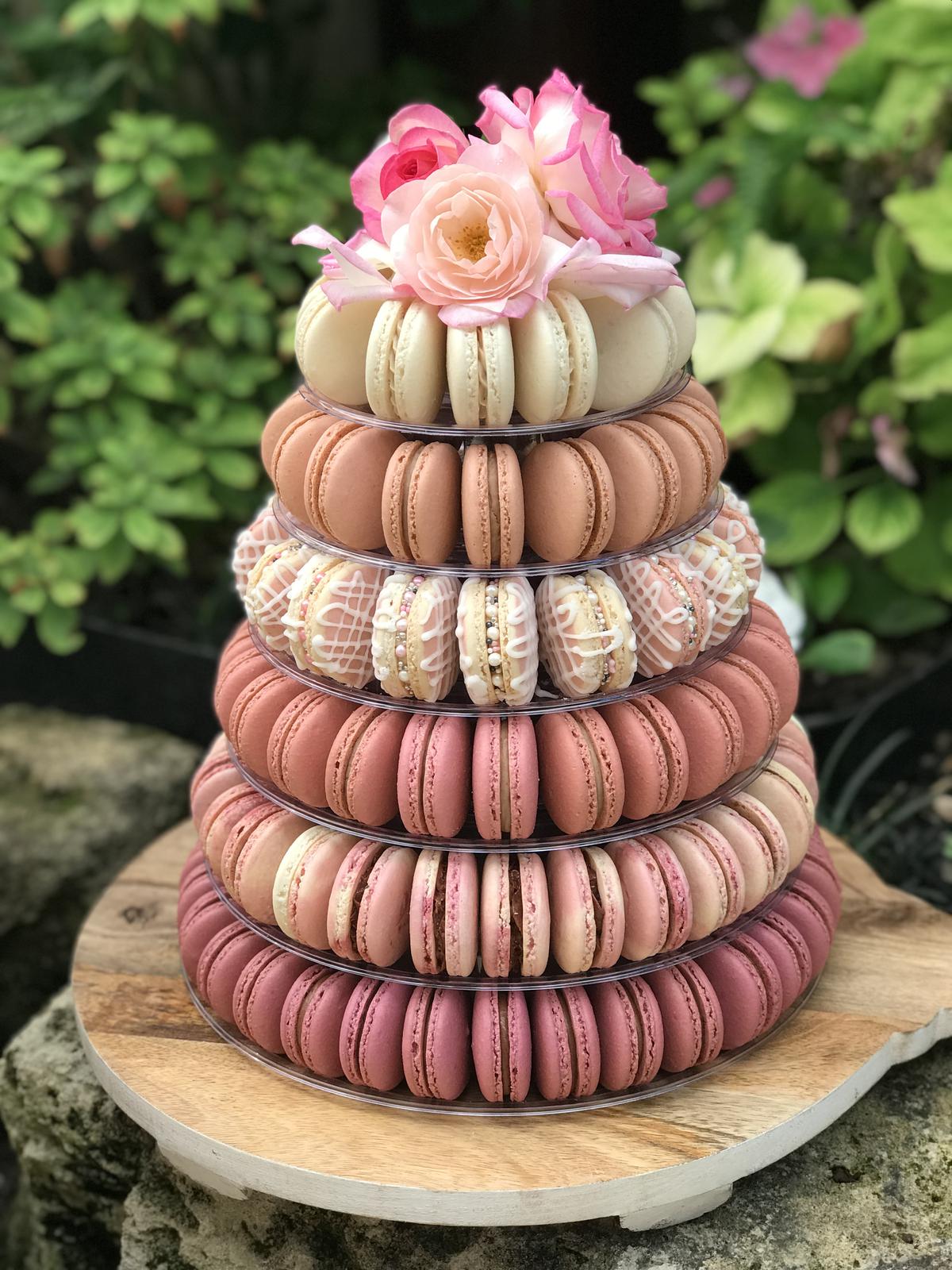 Bouchée Amour macaron tower