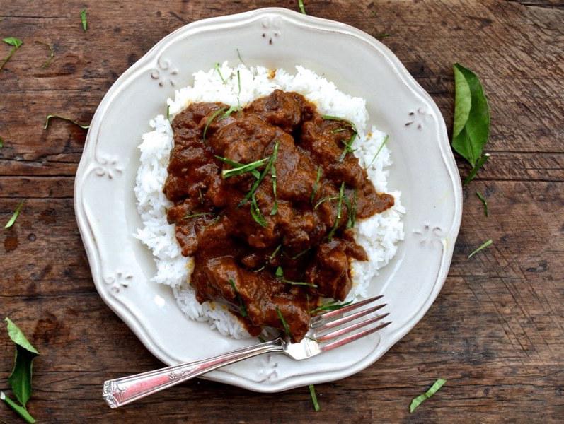 Rendang/Chicken Curry with Rice