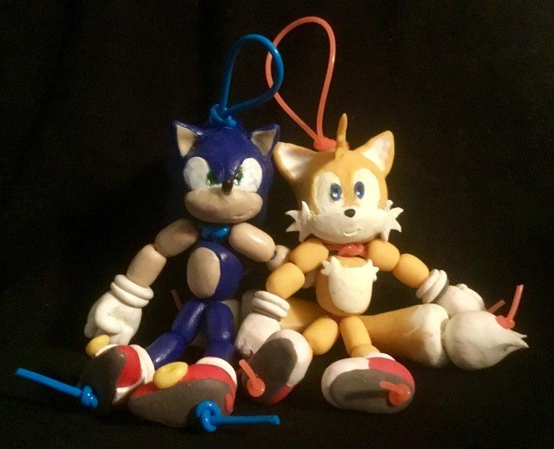 Sonic and Tails bead-dolls (polymer clay)