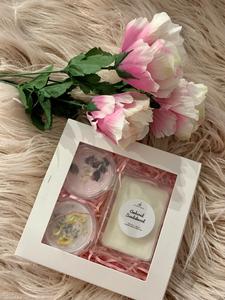 DicknDaisy Designs