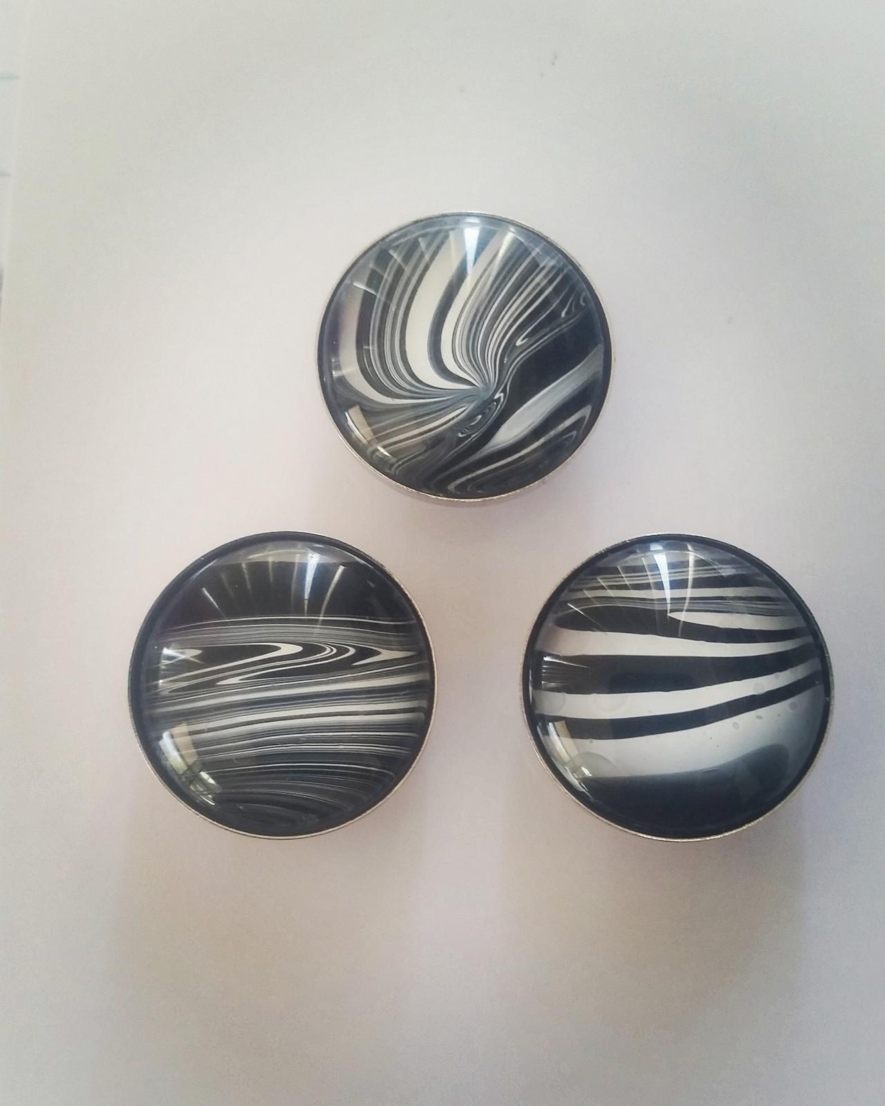 marbled buttons
