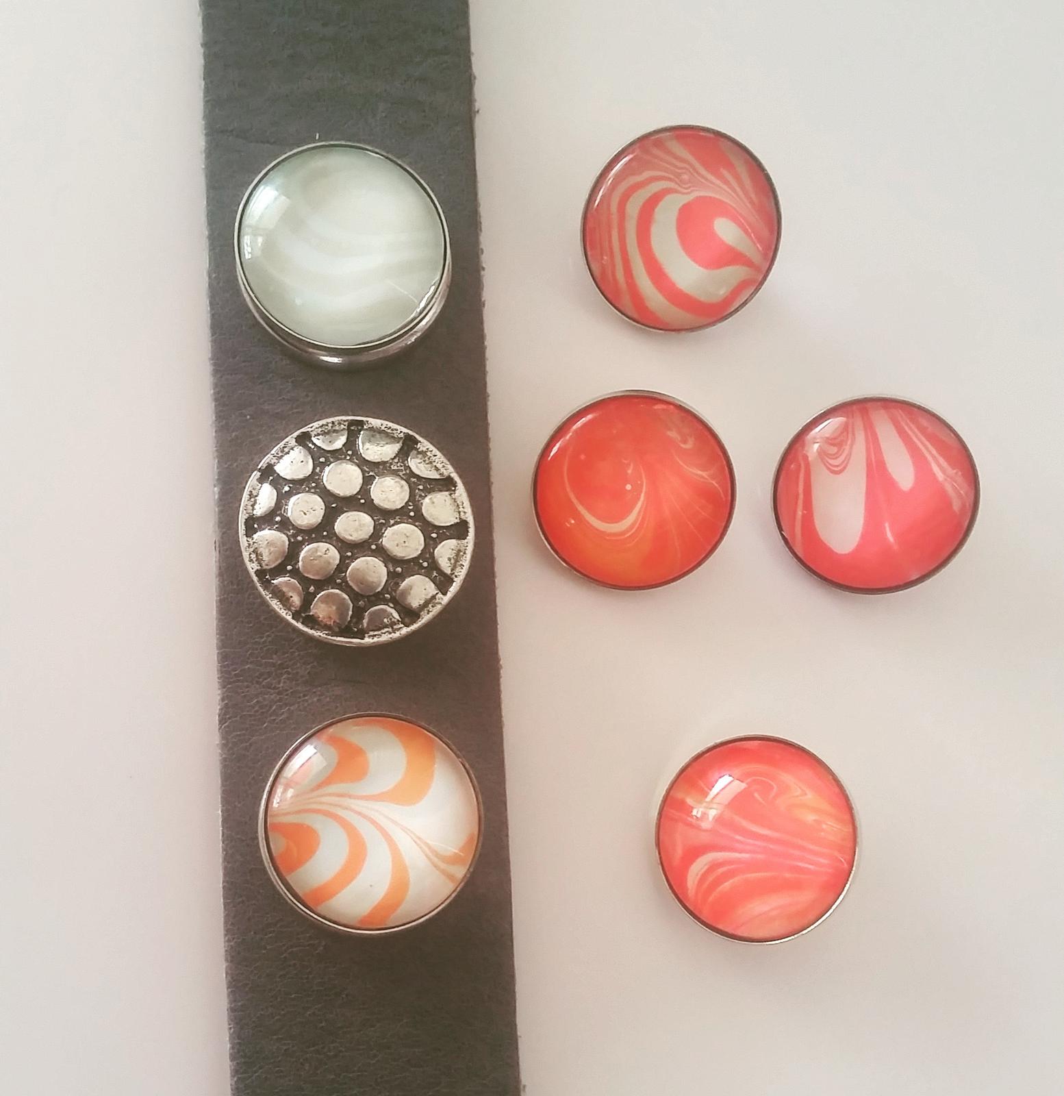 buttons