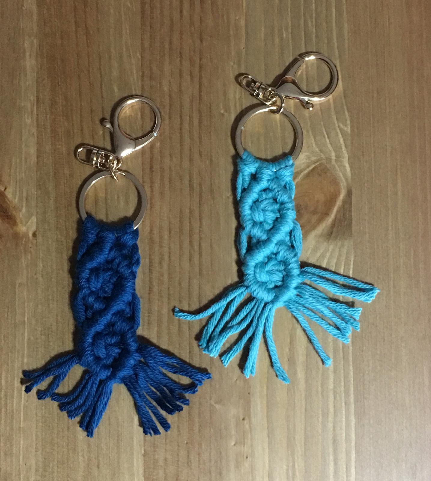 Macrame keyring 02