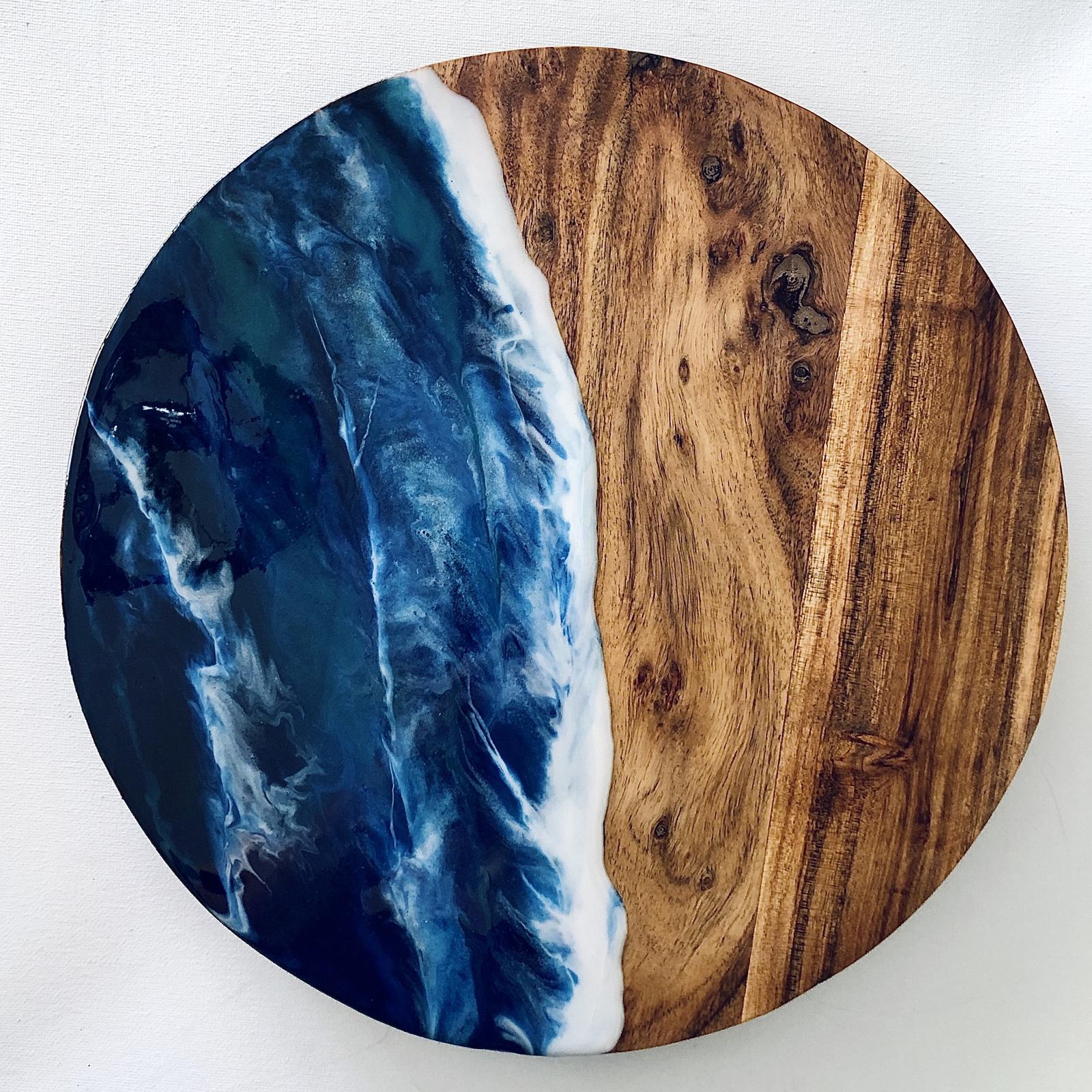 Serving board
