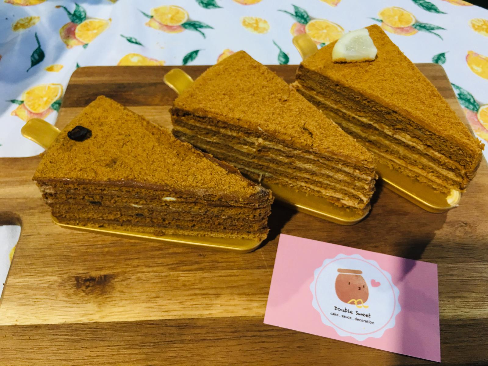 Caramel layer cakes