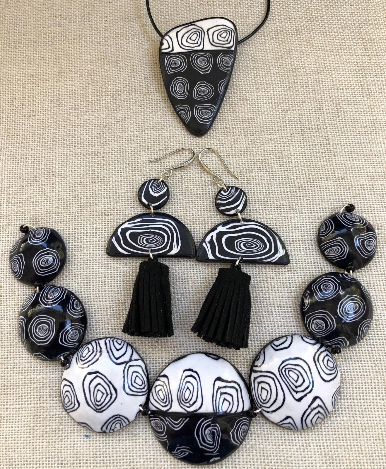 Graffiti Roses in polymer clay