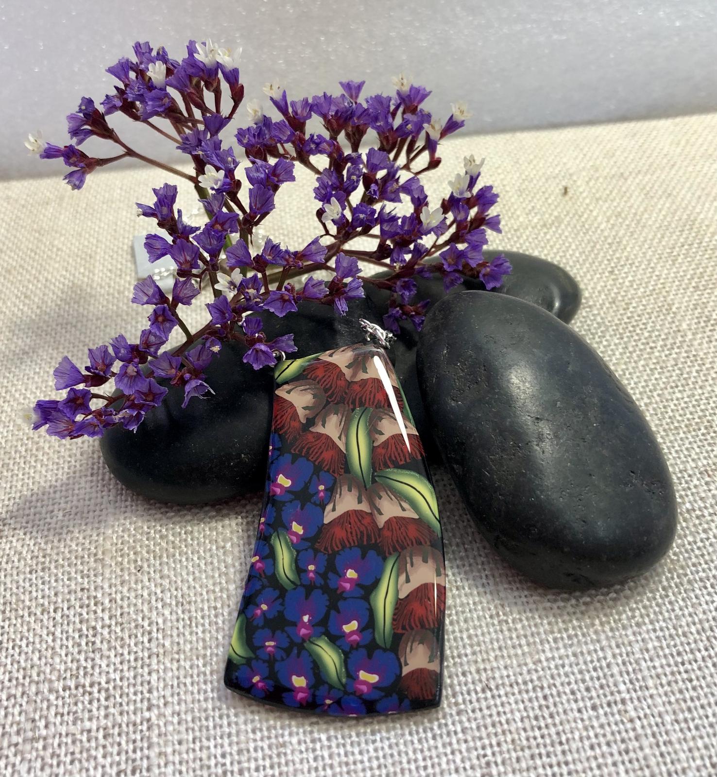 Gum Flowers and Wedge Pea Pendant