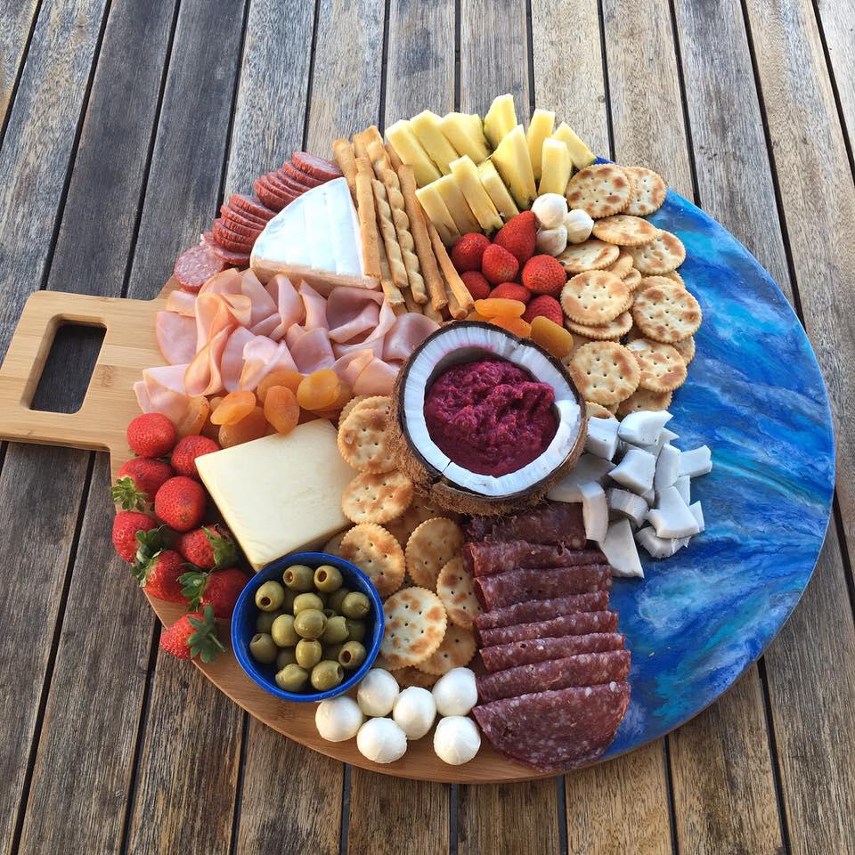 large round board