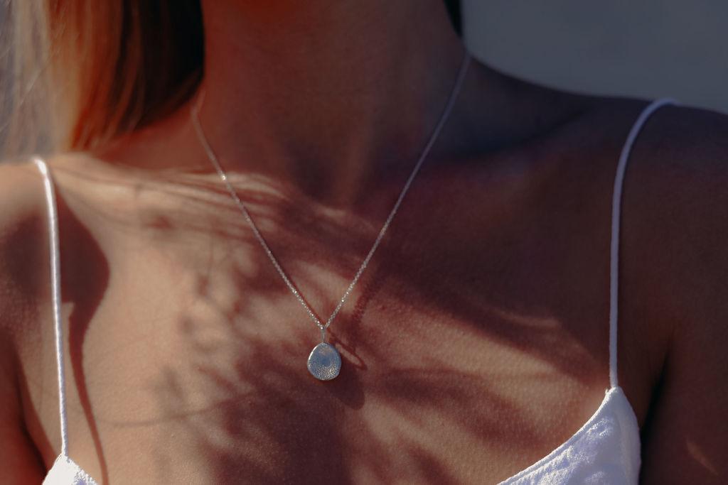Lola necklace