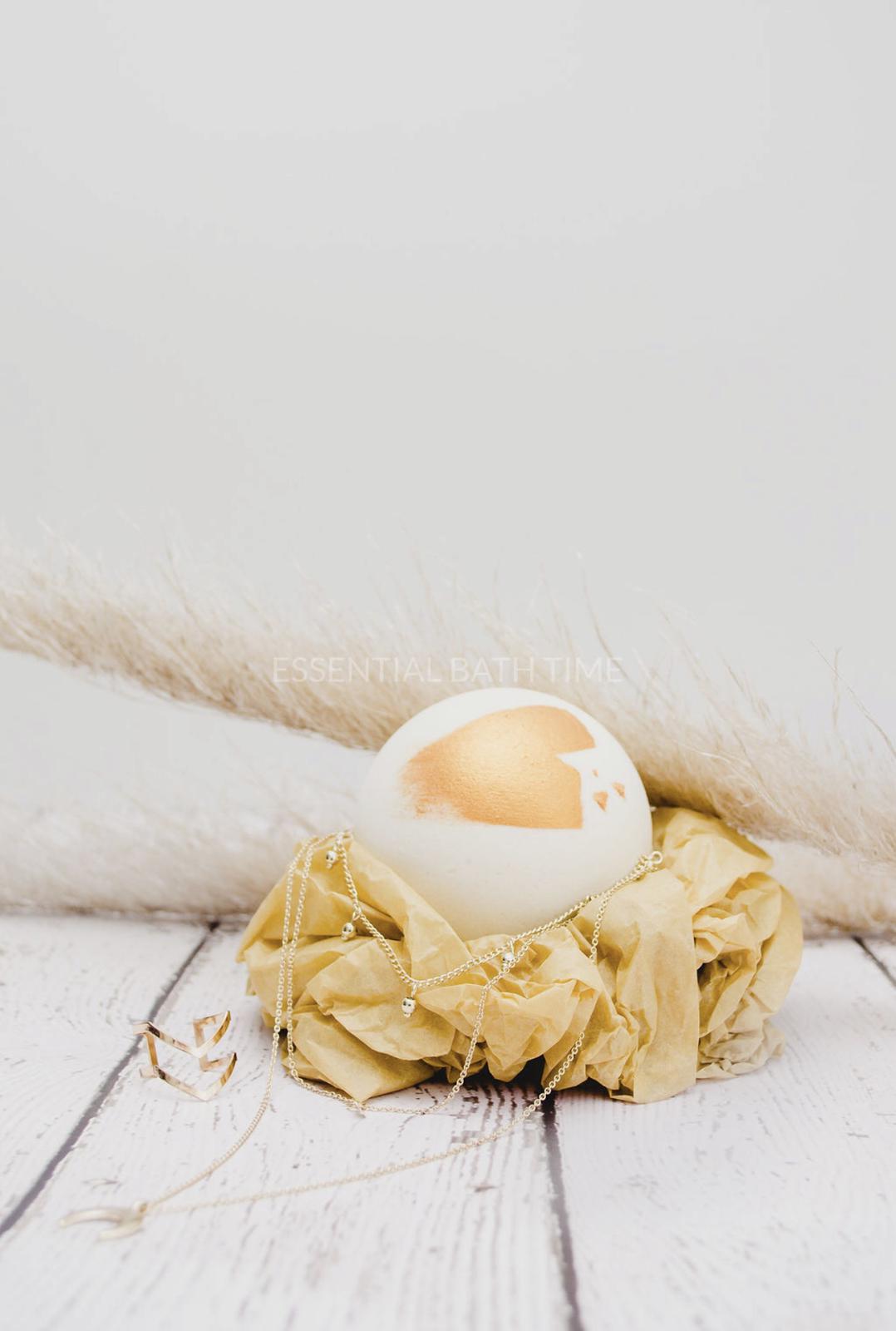Cleopatras milk bath bomb