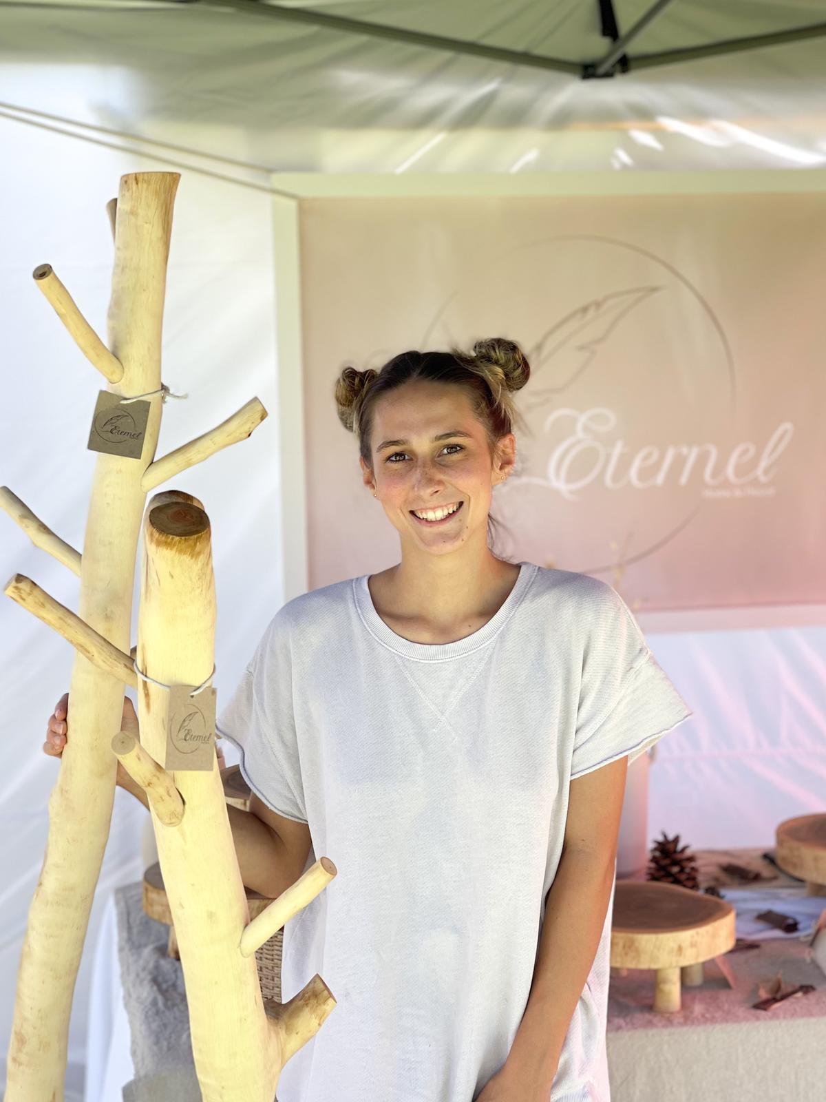 Hi, I'm Jodie I created Eternel Home Decor