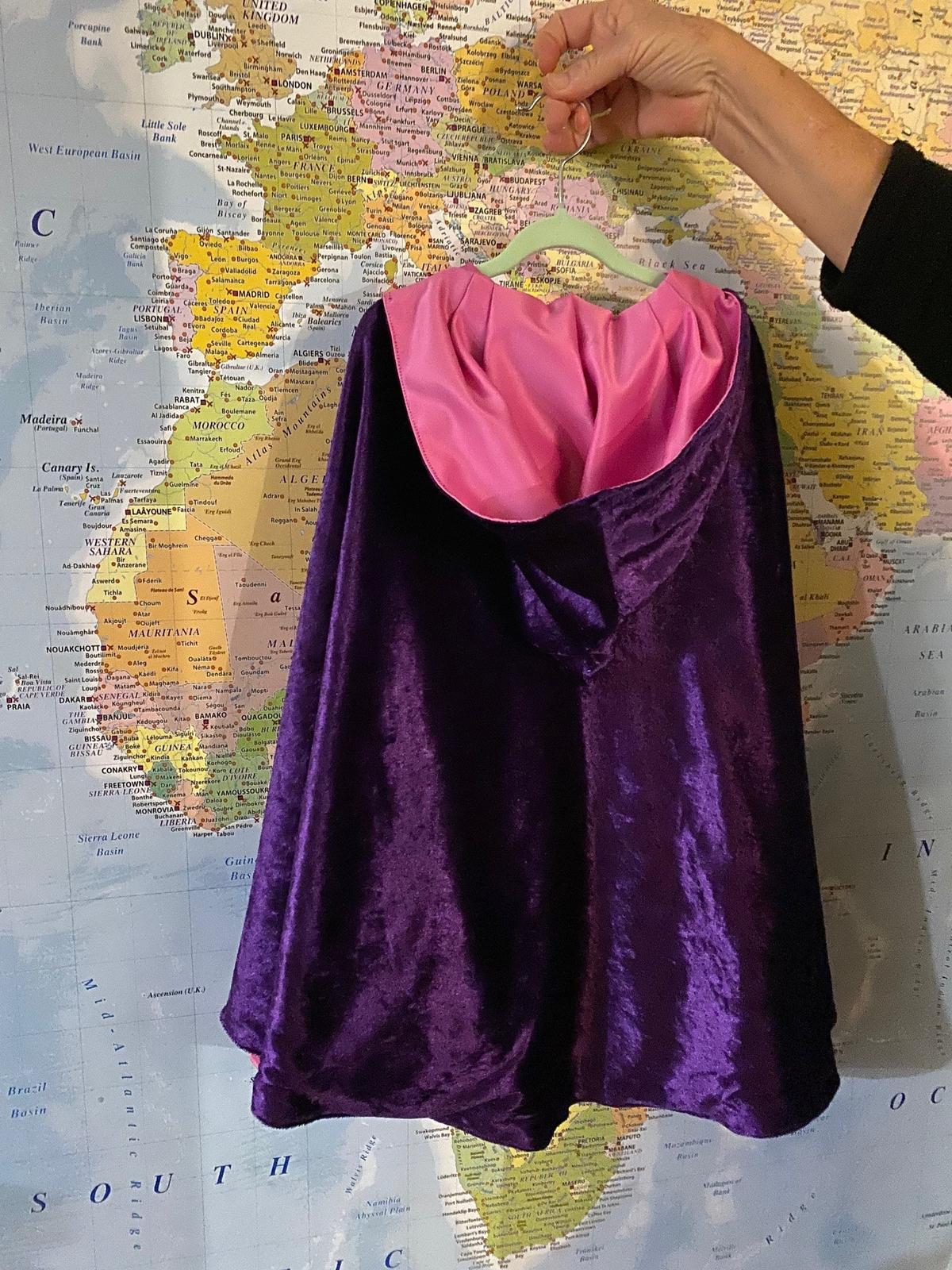 Cape back