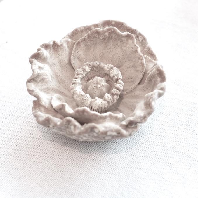 Aromatic gypsum "poppy"