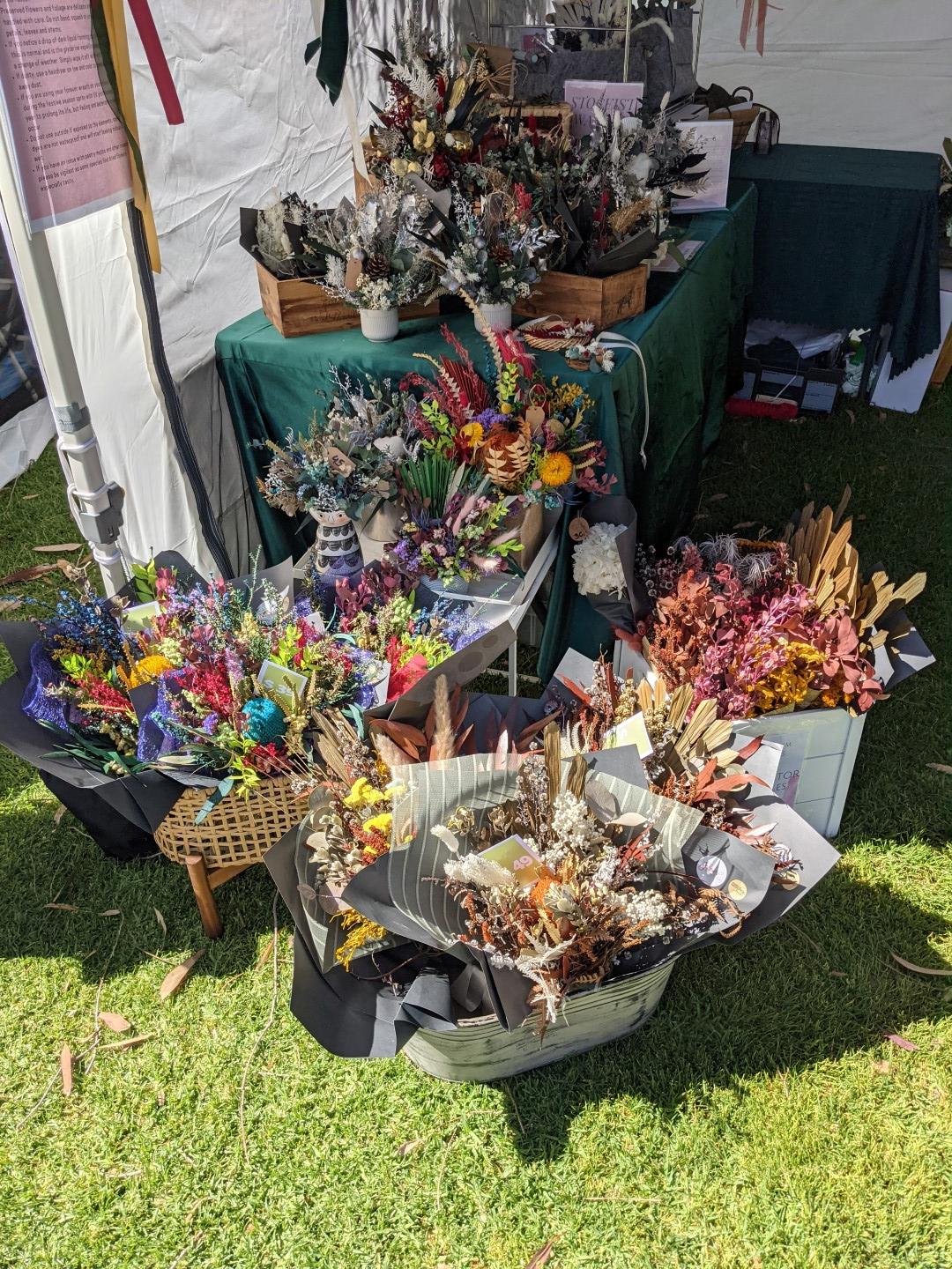 everlasting bunches and arrangements
