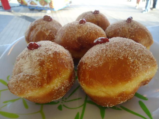 Polish hot donuts