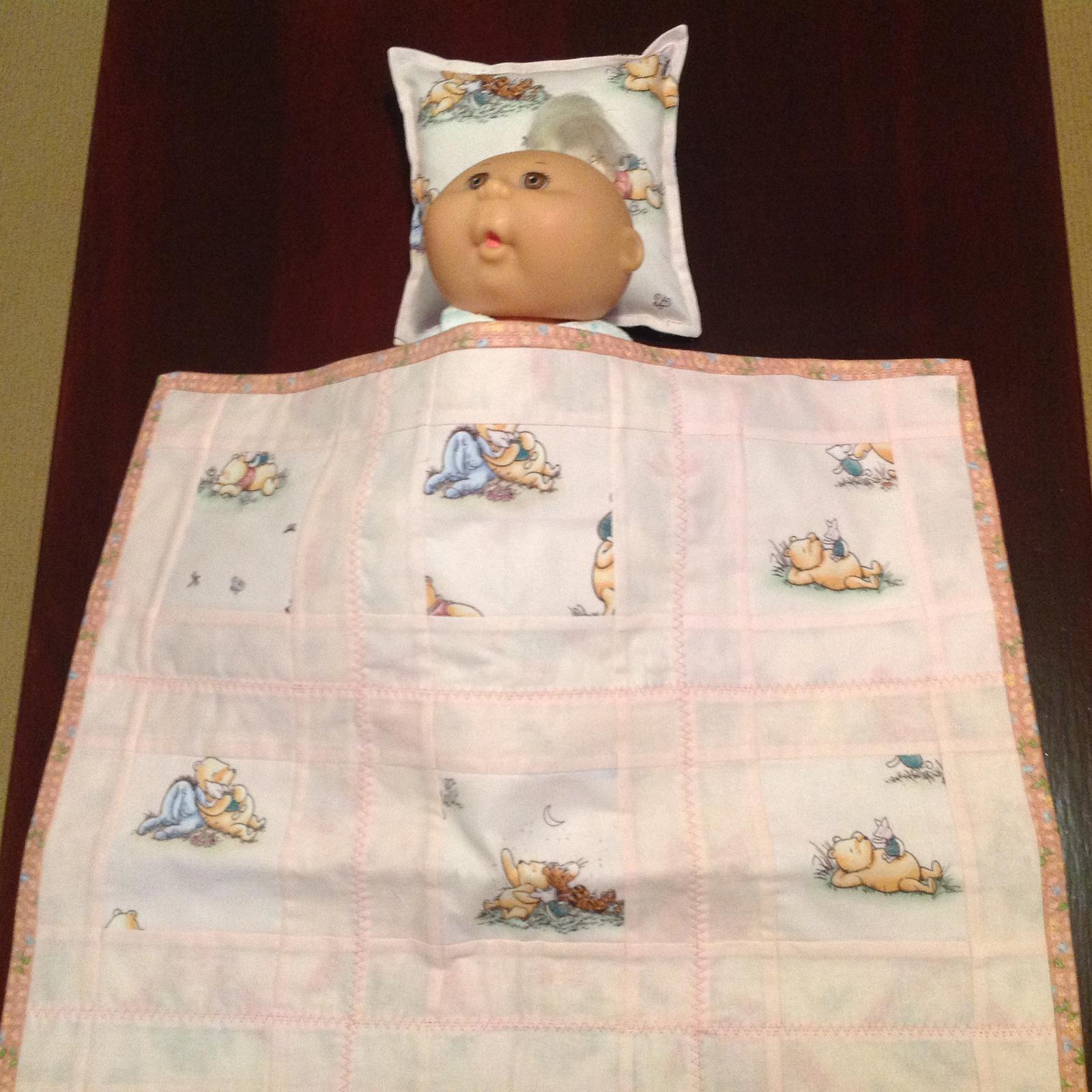Dolls quilt and pillow