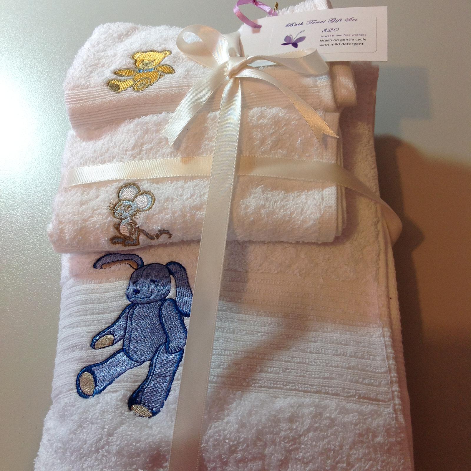 Towel set, bath towel with two face washers