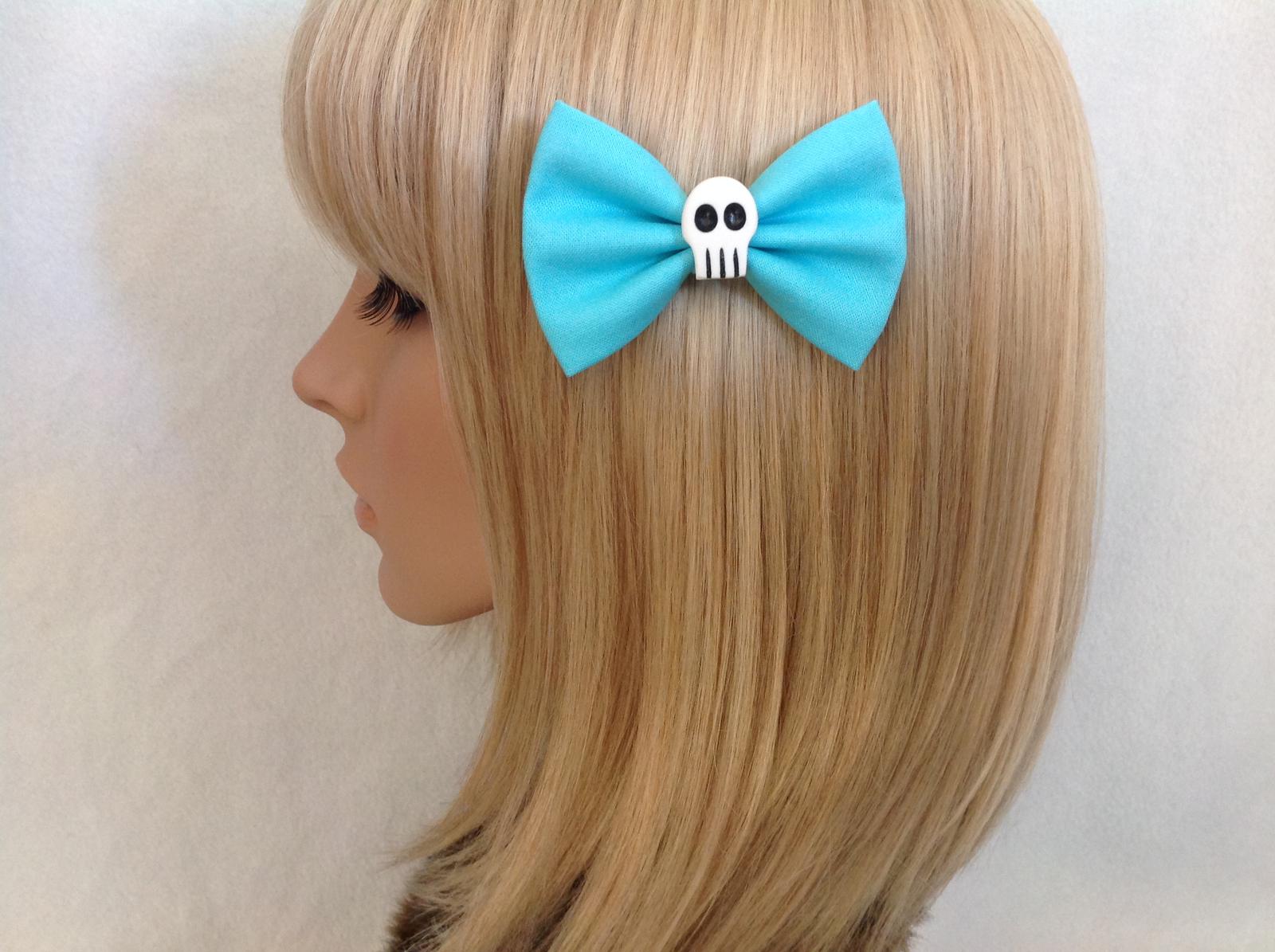 Small blue skull bow
