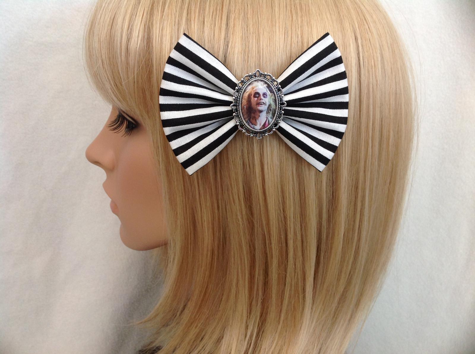 Beetlejuice hair bow