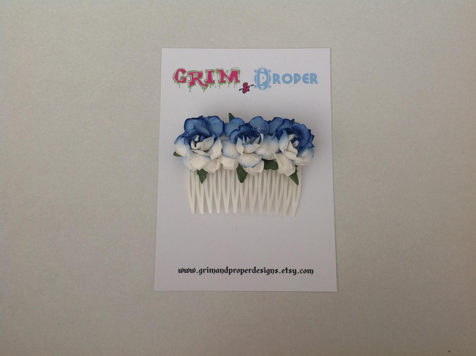 Blue & white rose hair comb