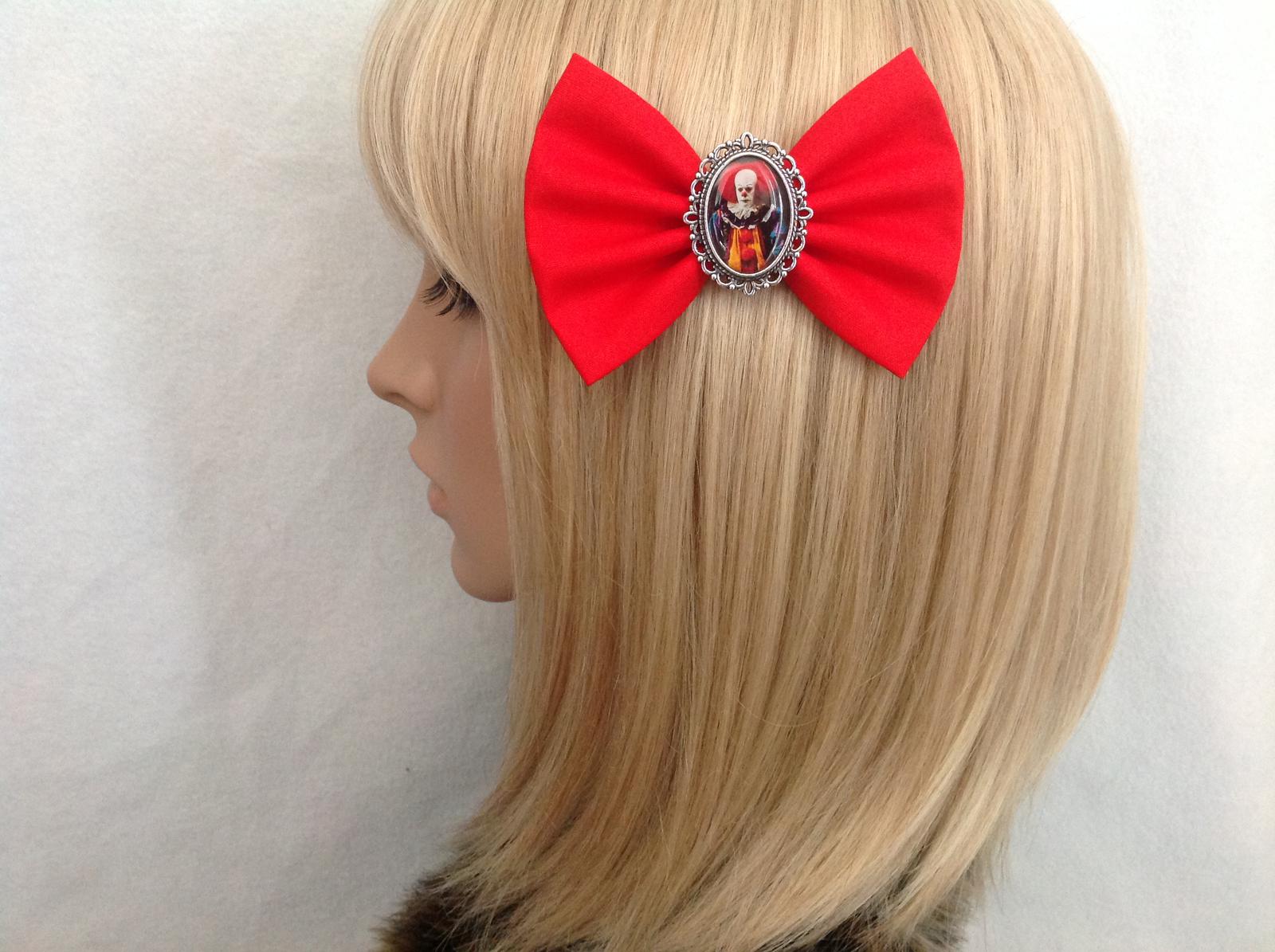 Stephen Kings IT hair bow
