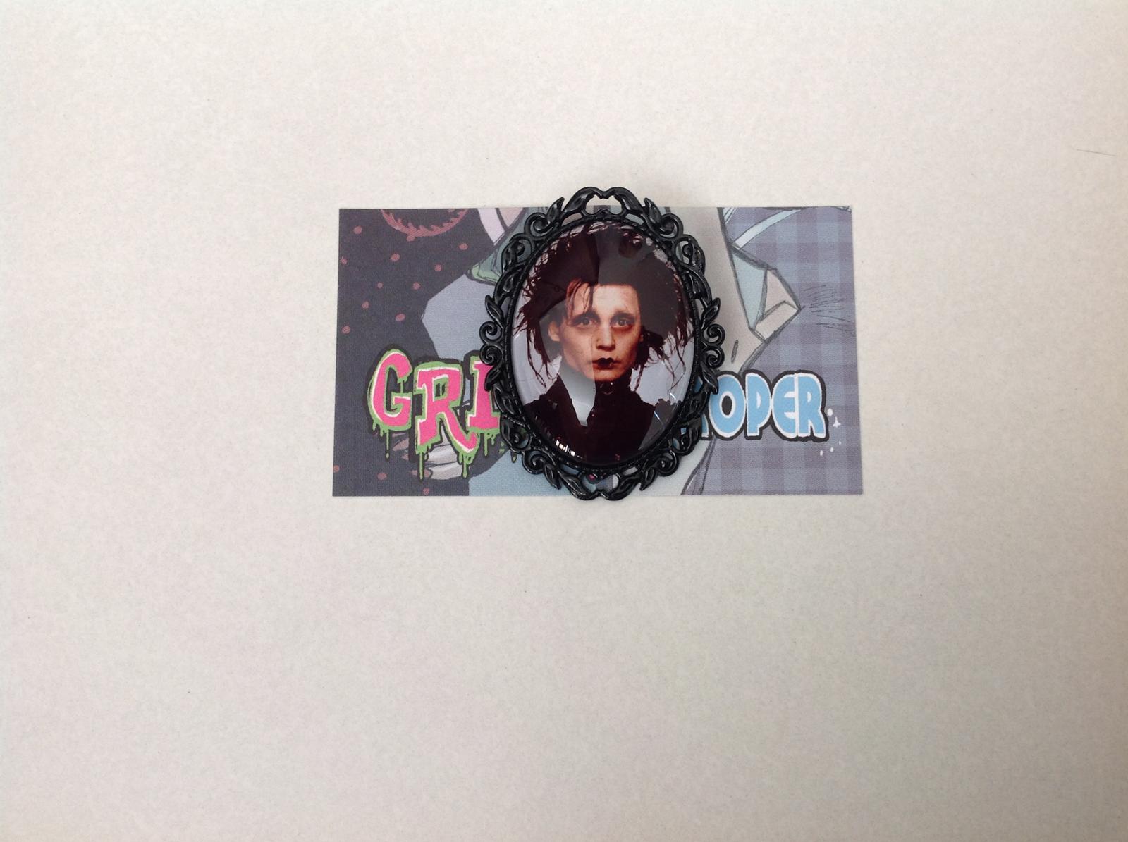 Edward Scissorhands brooch