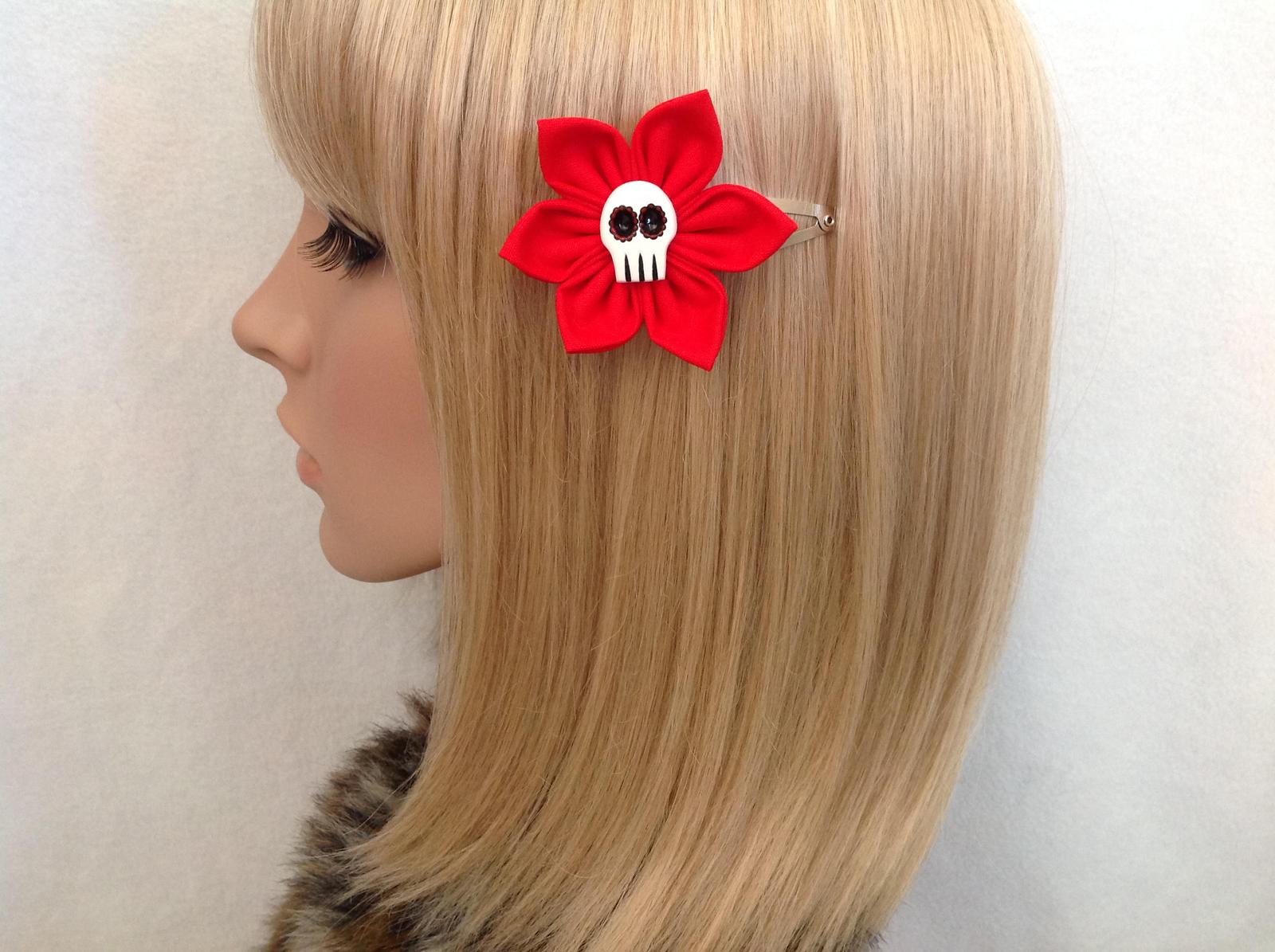 Red skull flower