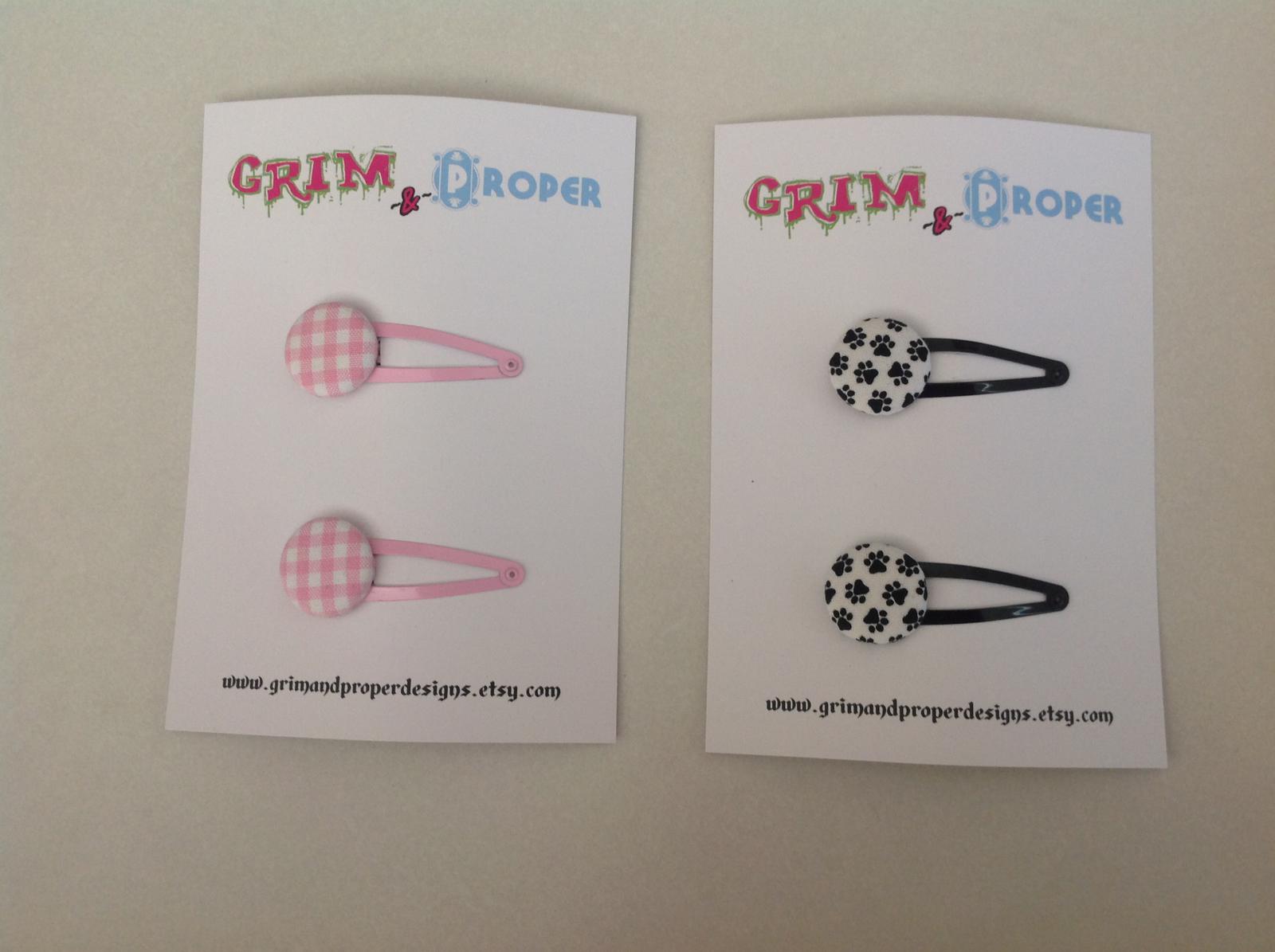 Pink gingham & paw print snap clips