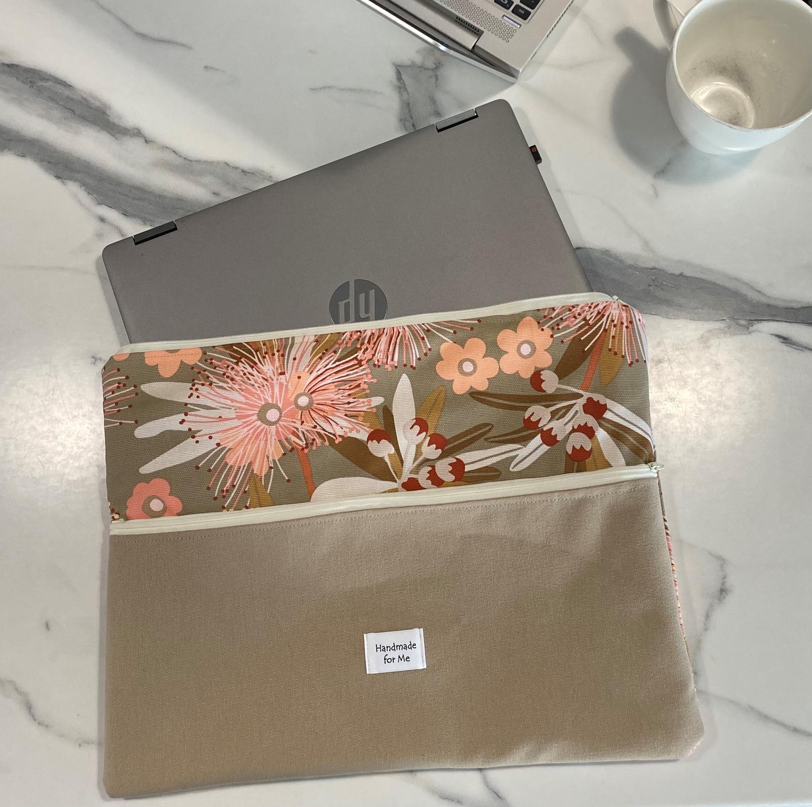 iPad & Laptop Wallet