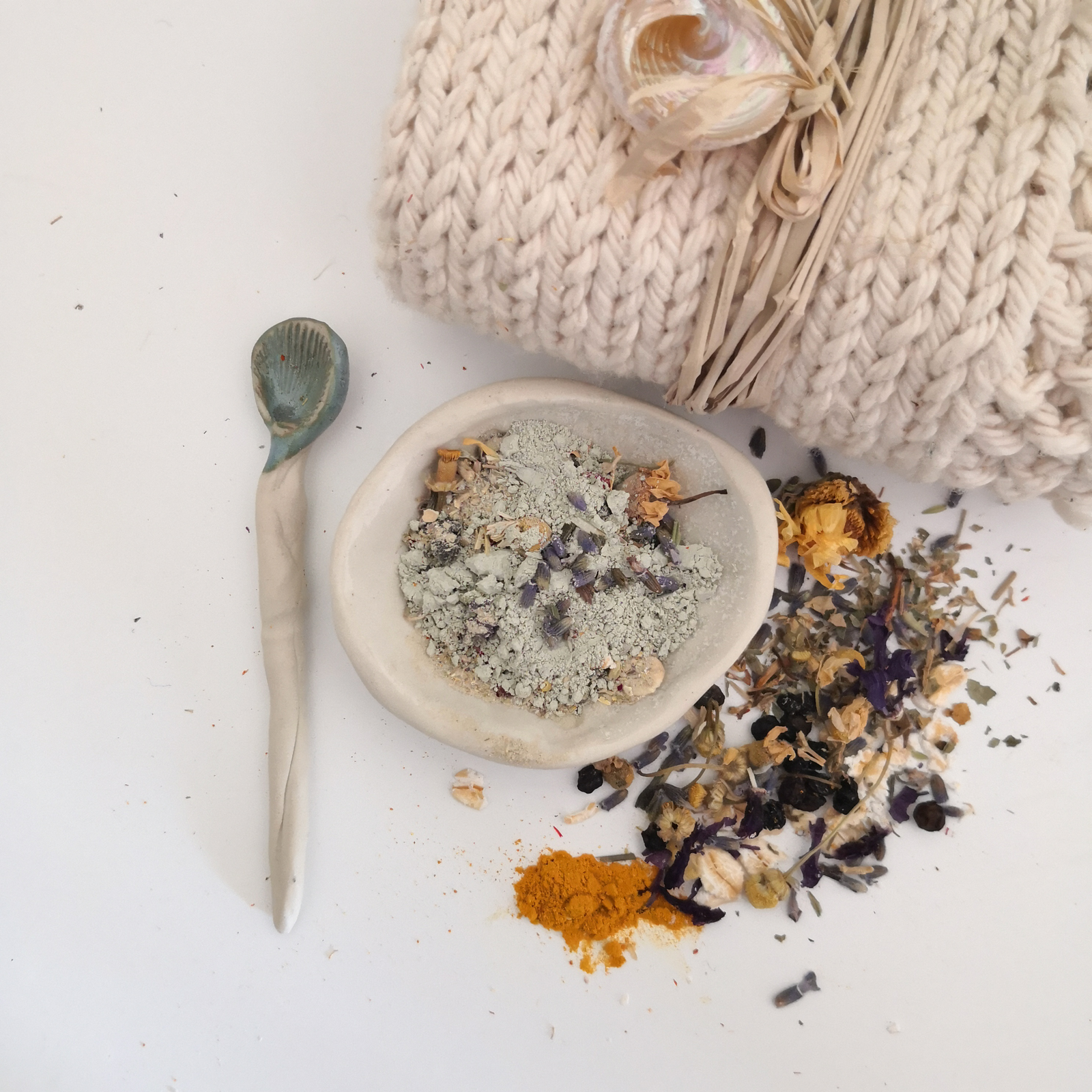 Face scrub & mask: acneic & oily skin