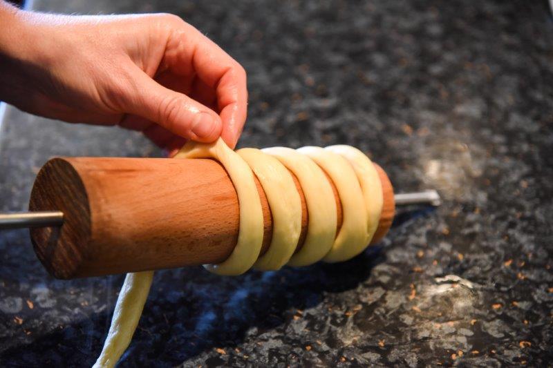 Chimney Cake Rolling