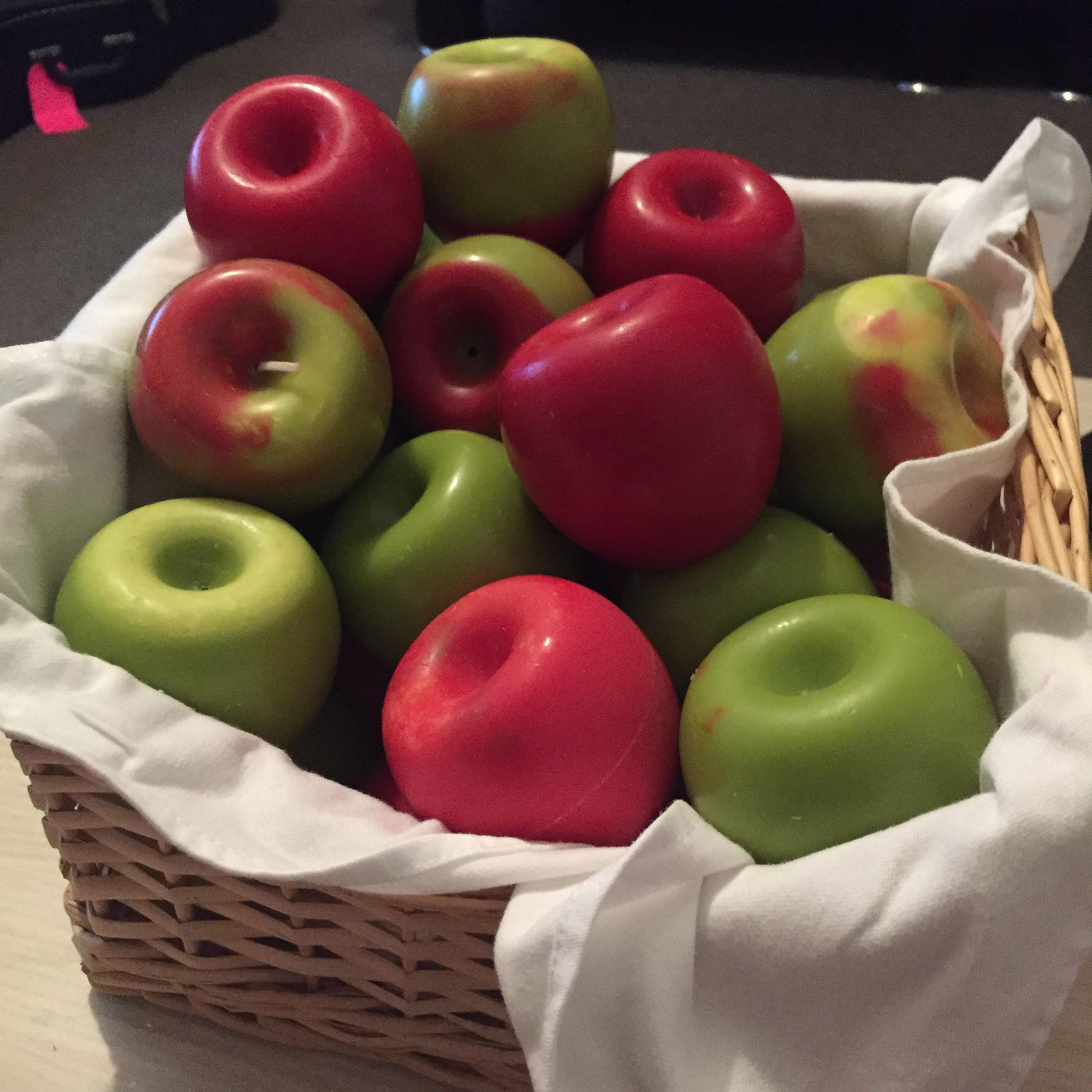 Apples Candles