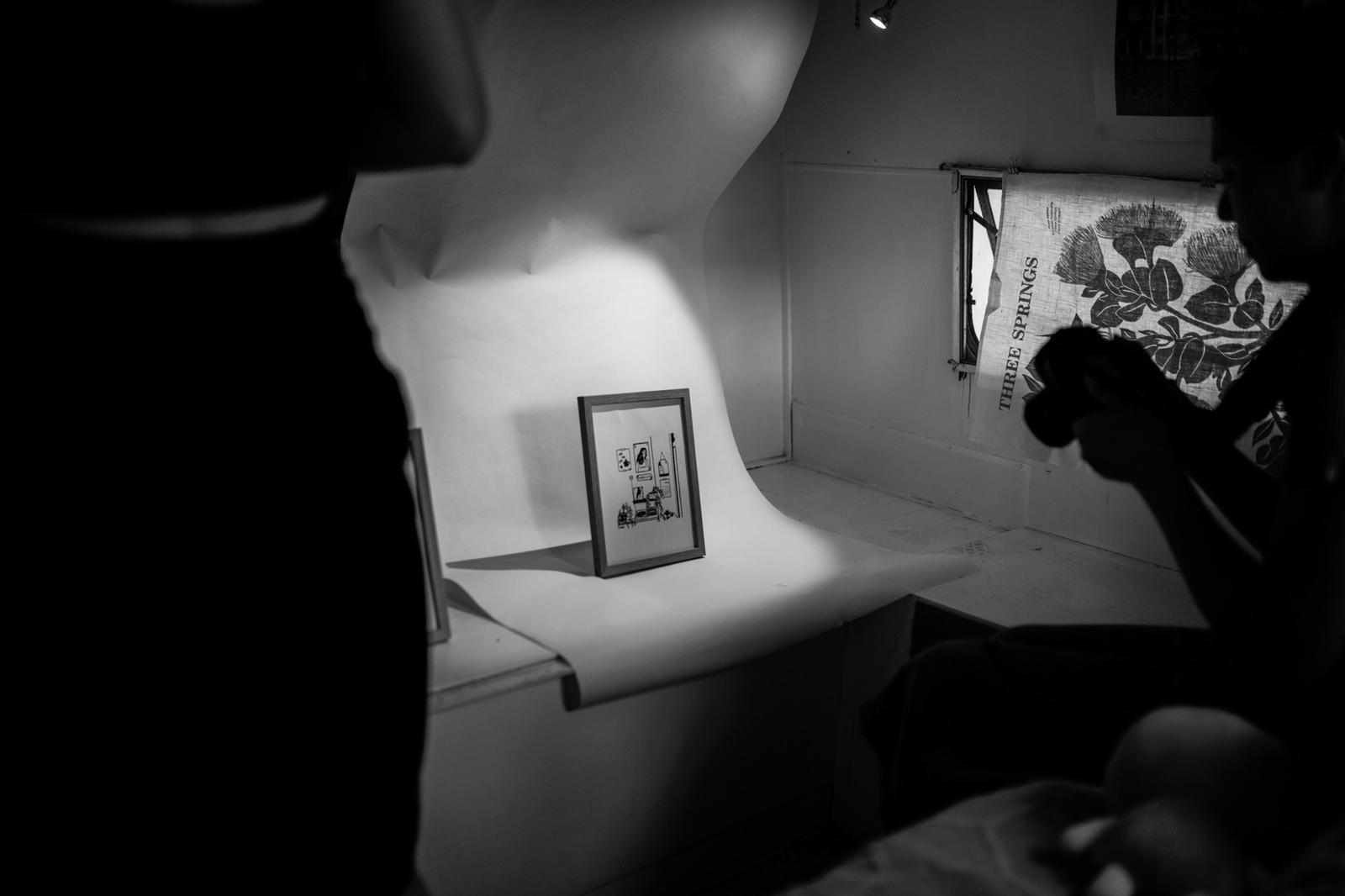 Kikitsa Draws product shoot behind the scenes