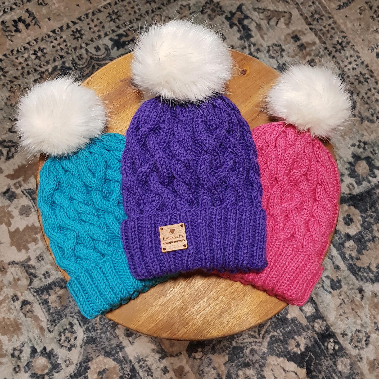 The Beanie Family ~ Mummy & girls