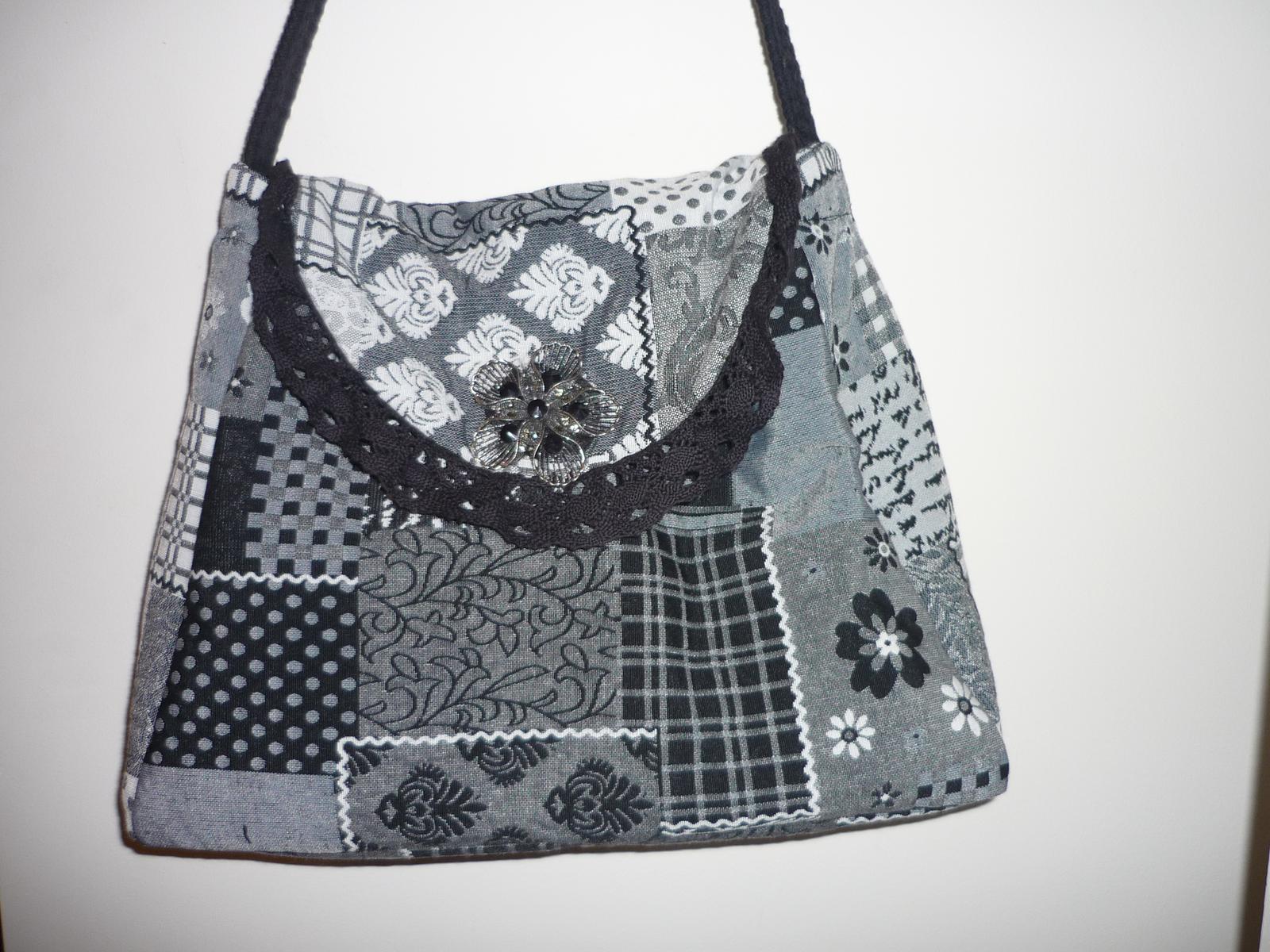 tapestry hand bag