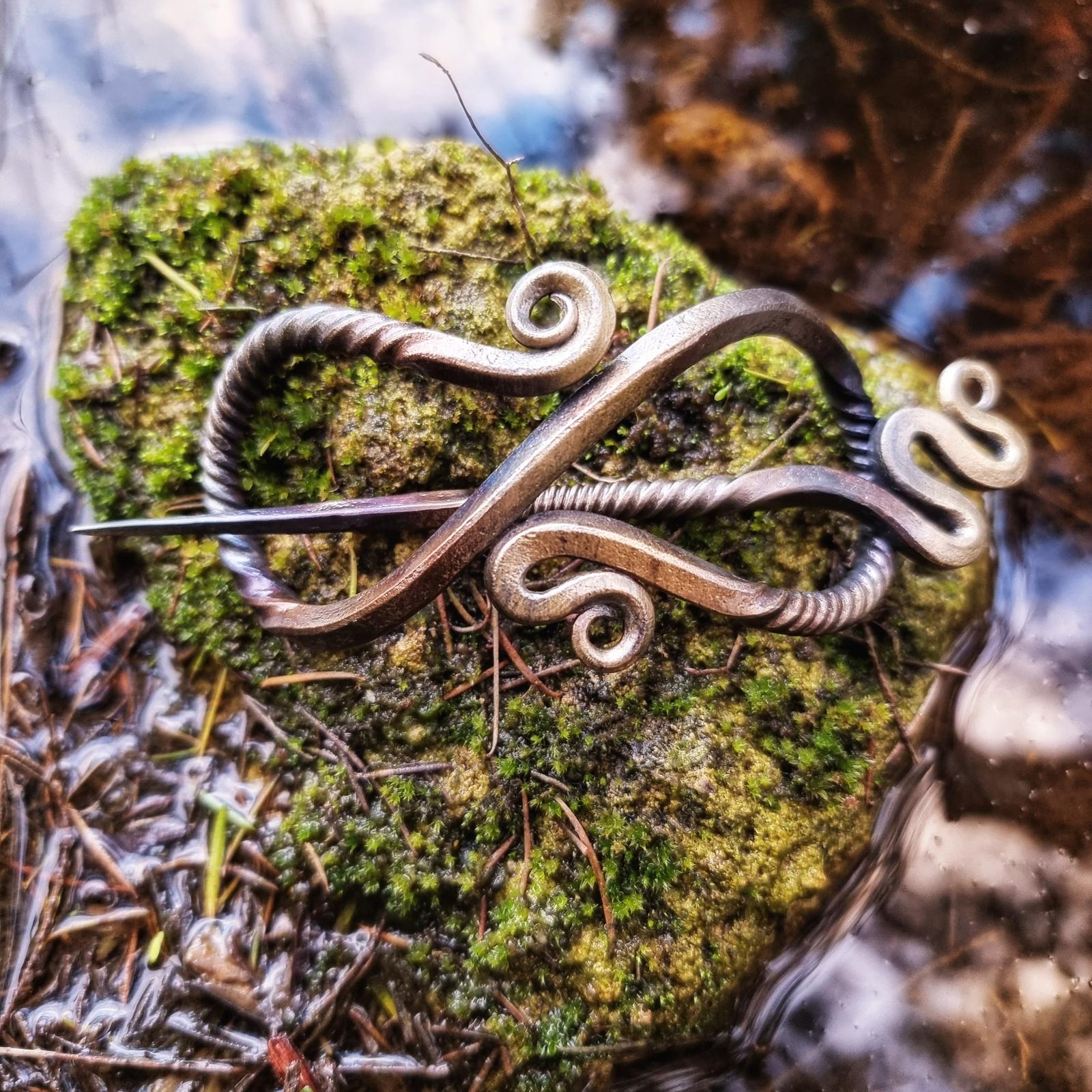 Hair pins