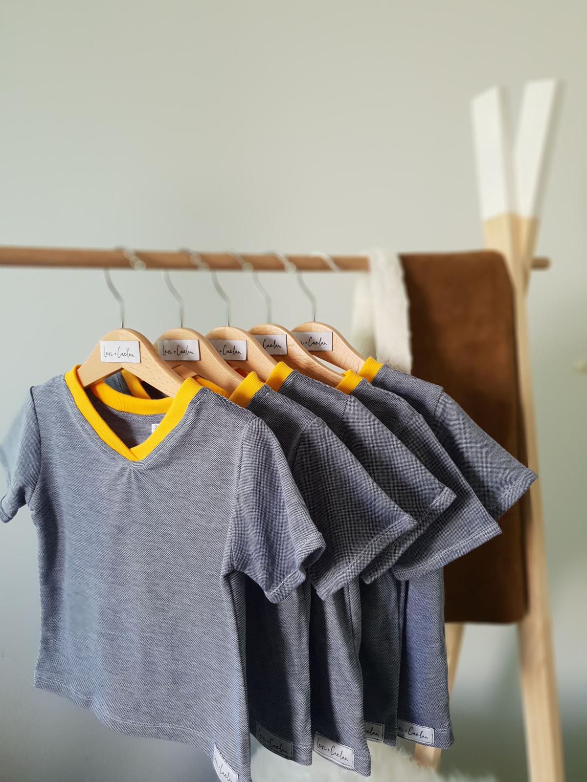 V-neck tee
