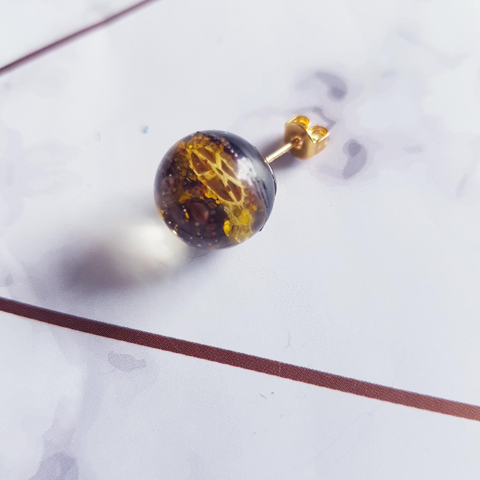 Round earring