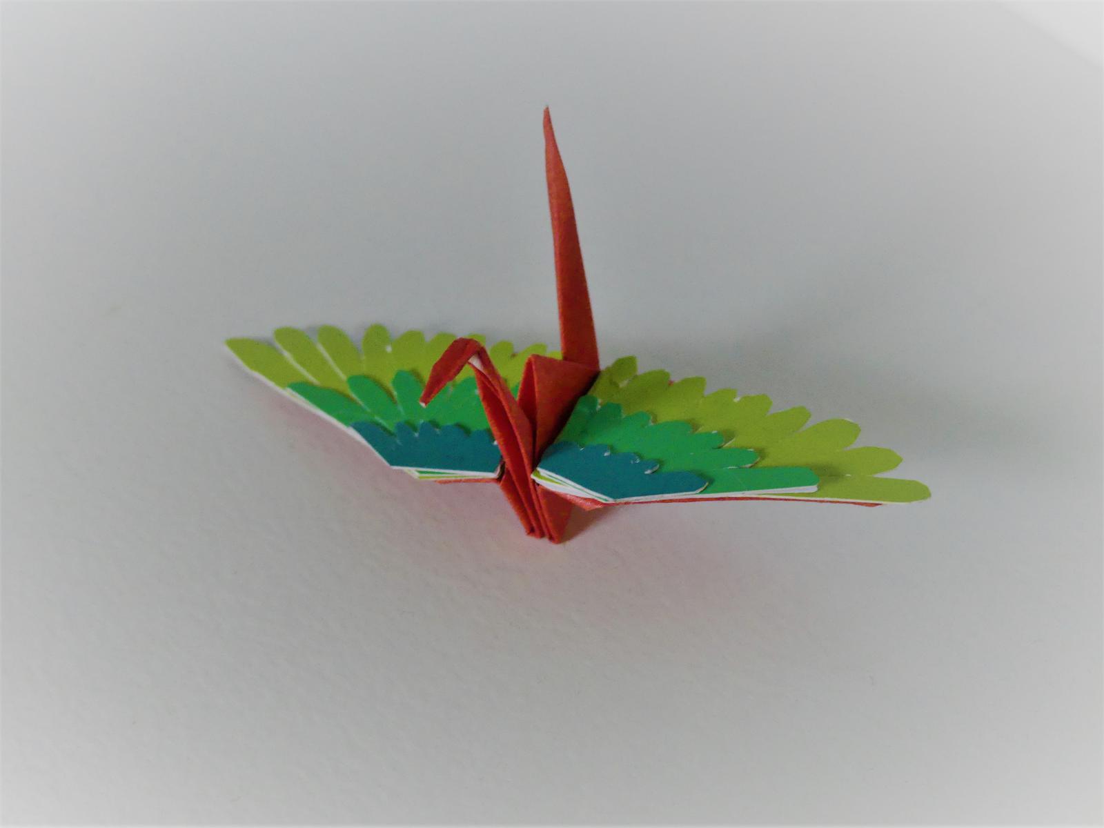 Smalled winged crane
